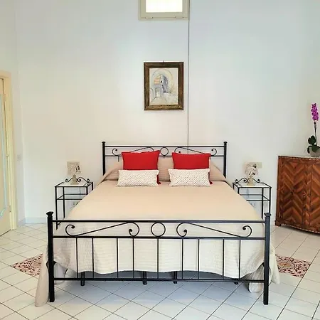 Elle, Just Few Steps From The Center! * Positano