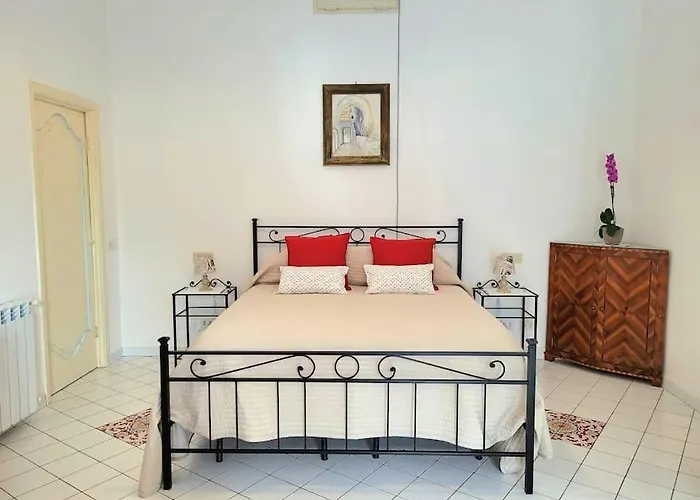 Elle, Just Few Steps From The Center! * Positano