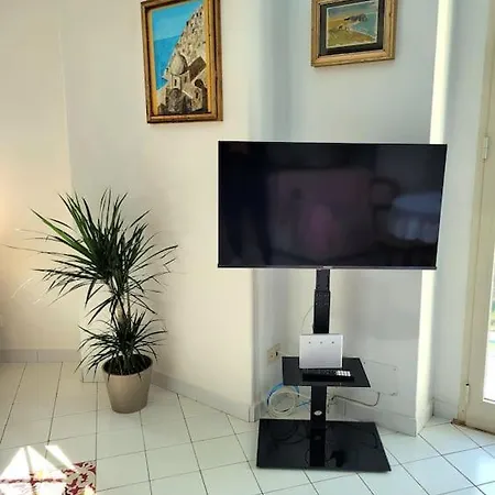Elle, Just Few Steps From The Center! Apartmán *